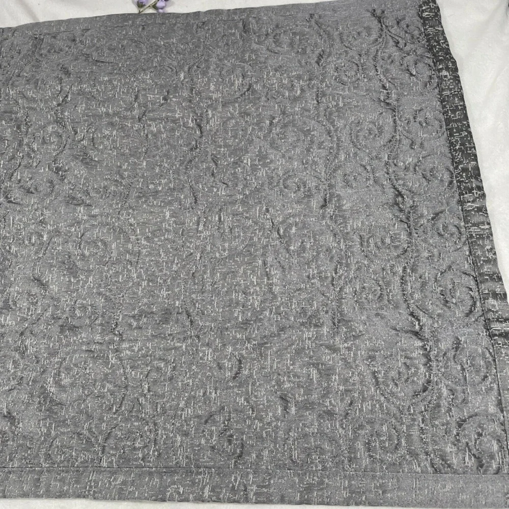 NIB [ 1 Standard ] Quilt Sham for Hotel Collection Classic‎ Embossed Jacquard